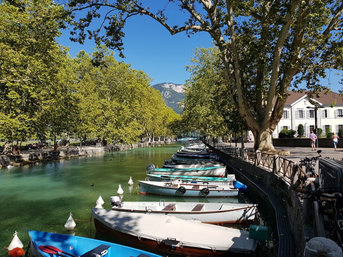 Croisière passagers Léman - ligne N2 Lausanne-Thonon CGN escale Thonon à Thonon-les-Bains Haute-Savoie 74