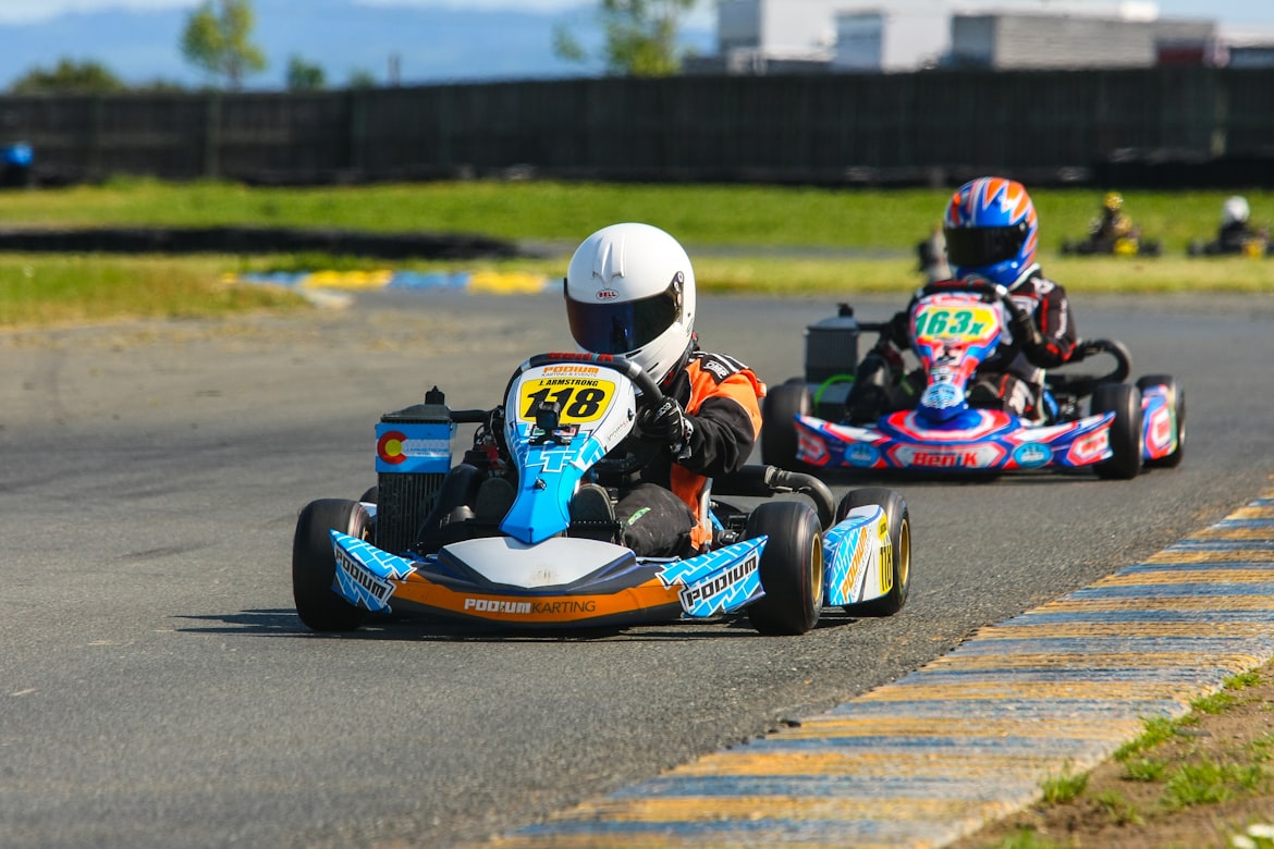 Karting outdoor - piste homologuée FFSA catégorie 1 MK Circuit à Scientrier Haute-Savoie 74
