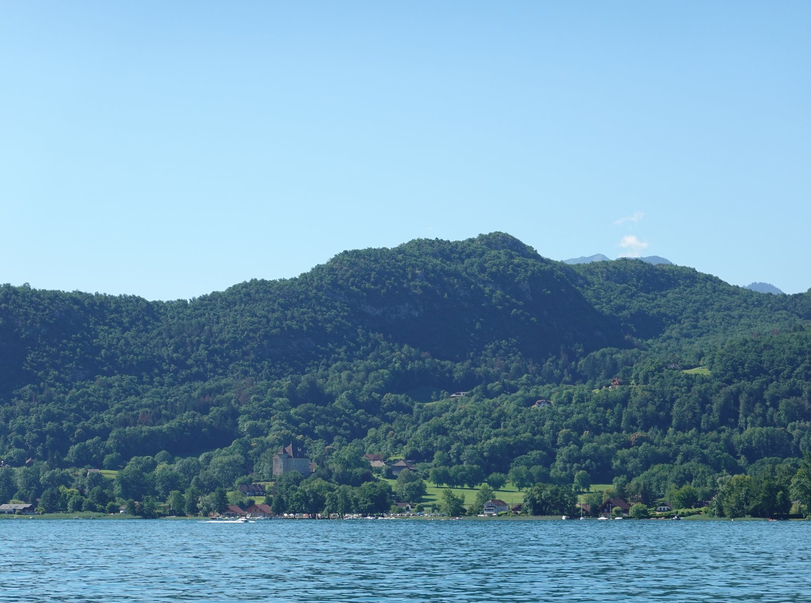 Croisière passagers - flotte 5 bateaux 100% électrique-hybride Compagnie des Bateaux du Lac d'Annecy à Annecy Haute-Savoie 74