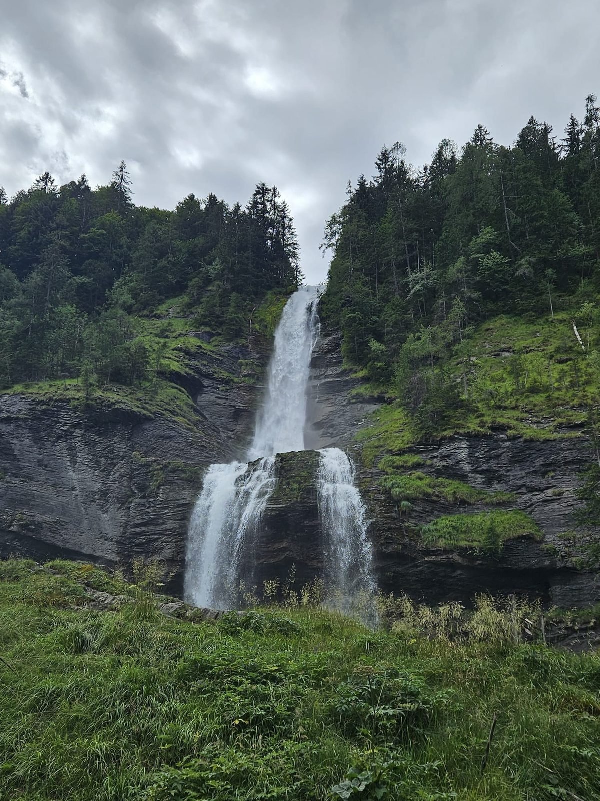 Les deux étages de la Cascade du Rouget, la « Reine des Alpes », Sixt-Fer-à-Cheval