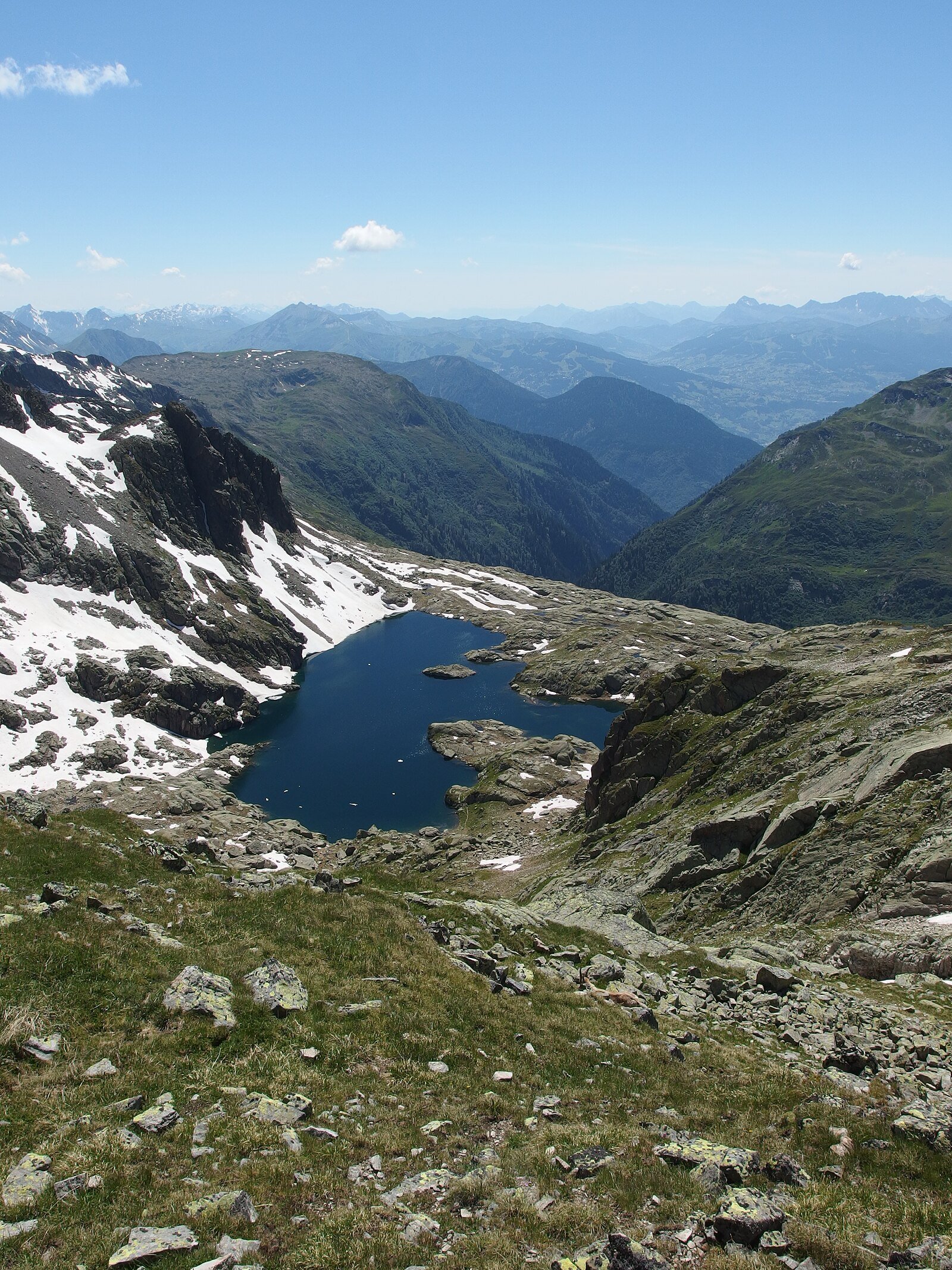 Lac Cornu in de Aiguilles Rouges, zicht vanaf de Col Cornu, Chamonix-Mont-Blanc, Haute-Savoie