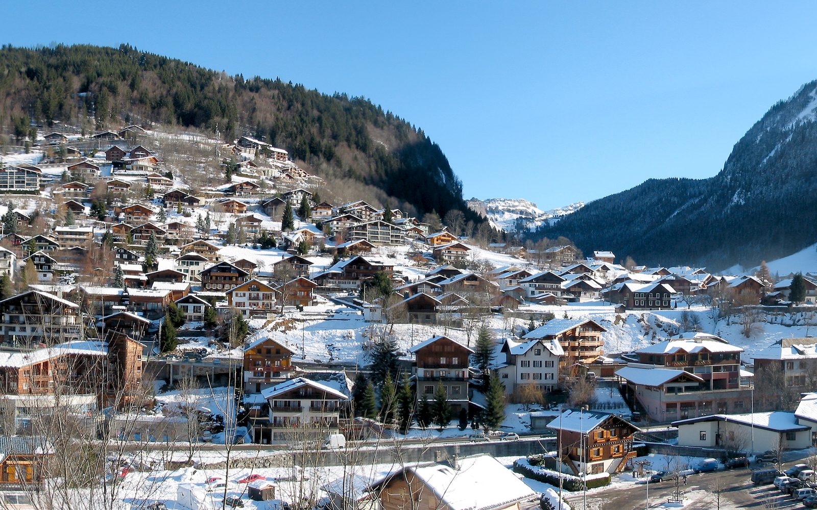 Le village-station de Morzine dans le domaine des Portes du Soleil