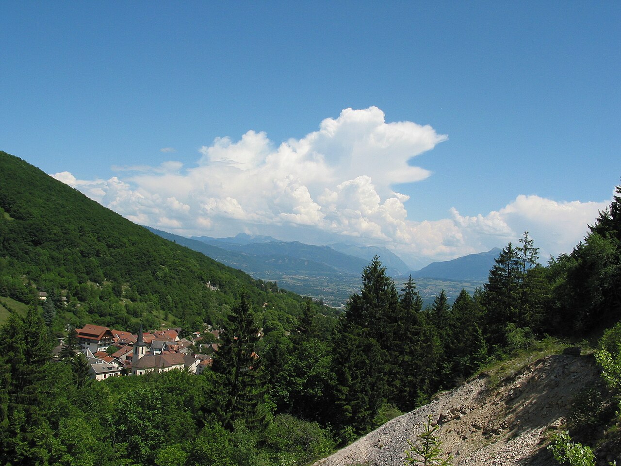 Mont Salève vu depuis le piémont genevois, Haute-Savoie